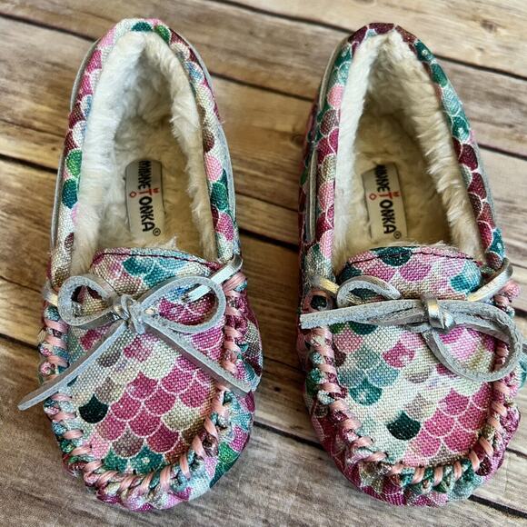 Minnetonka Mermaid Slippers - Picture 3 of 8